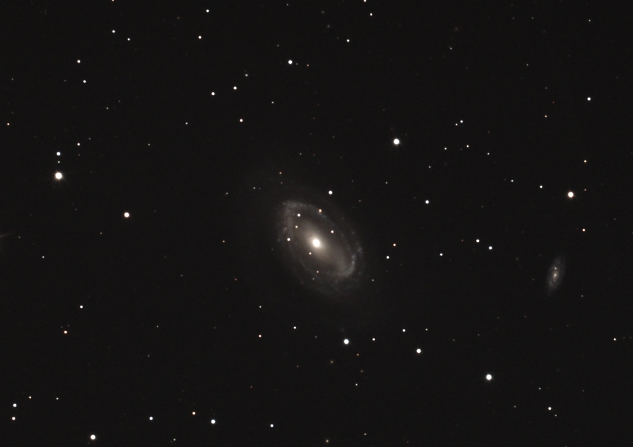 NGC4725